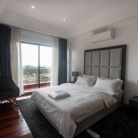 Wdc Aparthotel - Buea Esterno foto