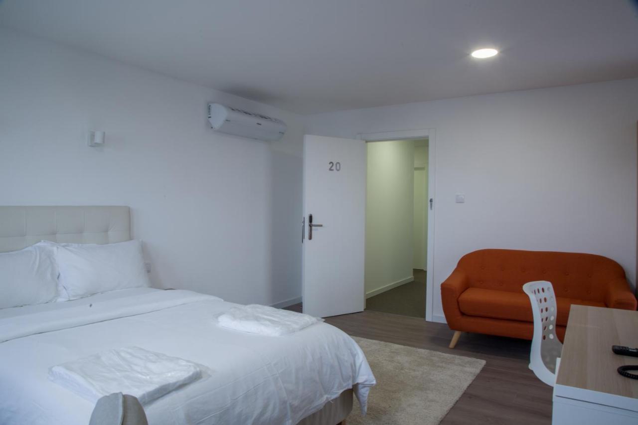 Wdc Aparthotel - Buea Esterno foto