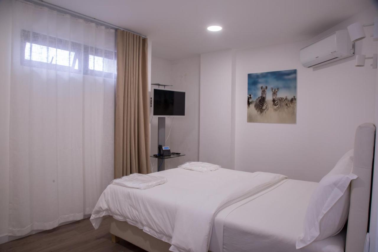 Wdc Aparthotel - Buea Esterno foto