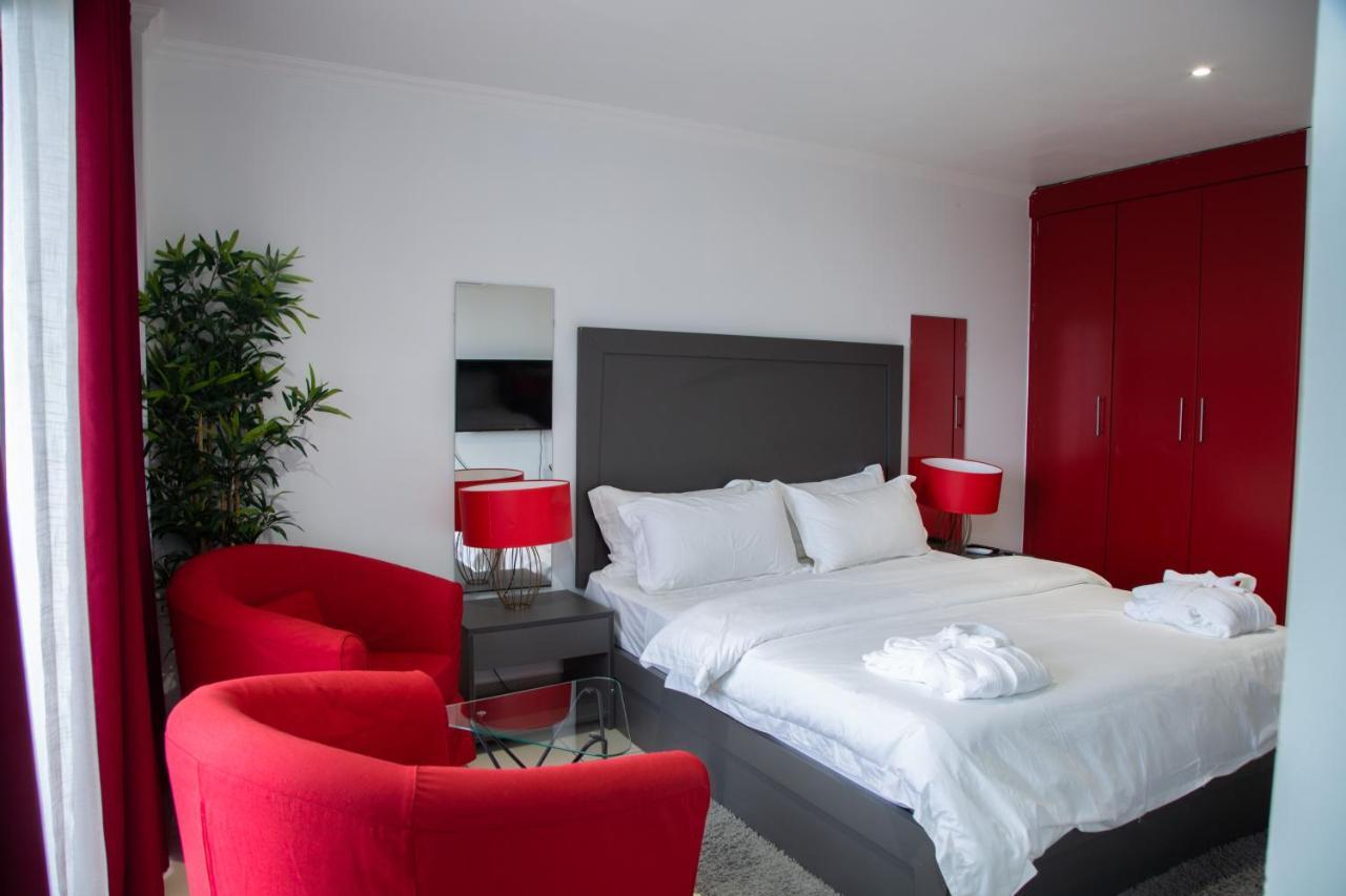 Wdc Aparthotel - Buea Esterno foto