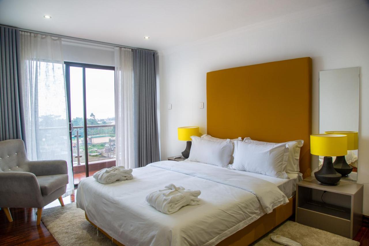 Wdc Aparthotel - Buea Esterno foto