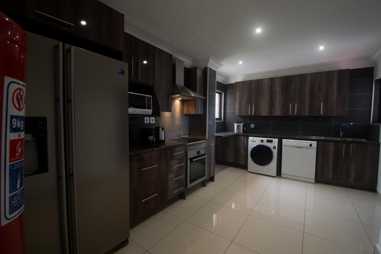 Wdc Aparthotel - Buea Esterno foto