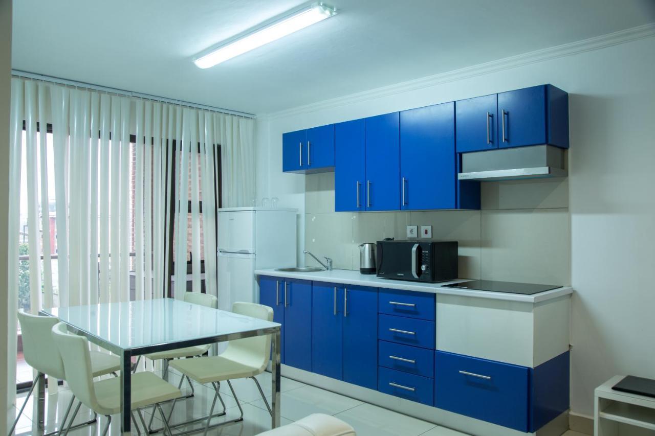 Wdc Aparthotel - Buea Esterno foto